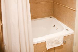 Bañera con Hidromasaje Hotel Howard Jhonson Trenque Lauquen