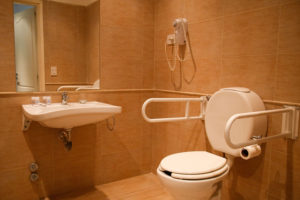 Baño Discapacitados Hotel Howard Jhonson Trenque Lauquen