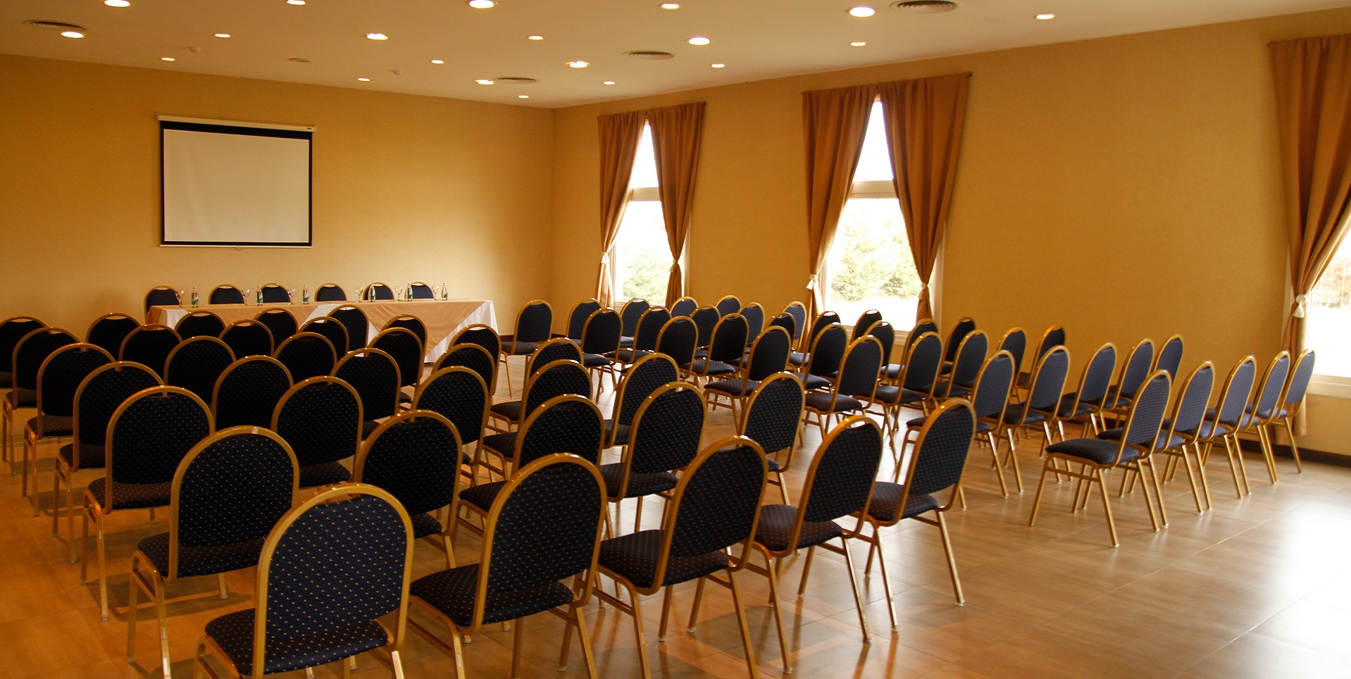 salon eventos en hotel en trenque lauquen